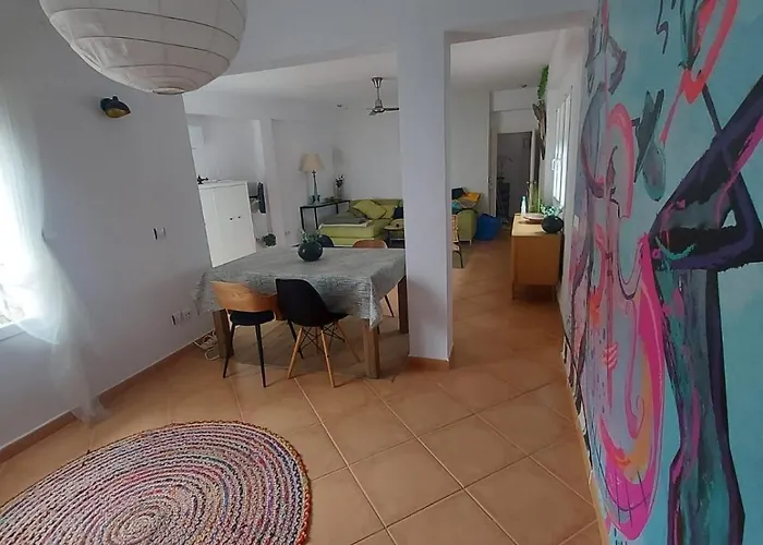 Yara, Los Tejados De San Basilio