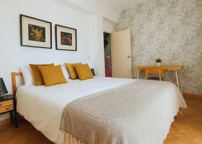 Atico Luminoso San Basilio En El Centro Historico